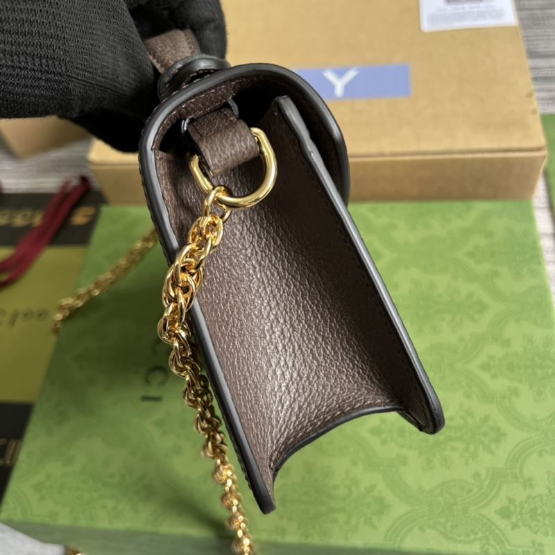 Gvc*1 padlock shoulder bags
